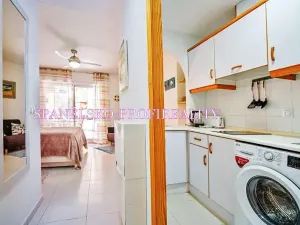 Prodej bytu 1+kk, Torrevieja, Španělsko, Calle Los gases, 40 m2