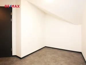 Pronájem bytu 2+kk, Kolín, Kmochova, 44 m2