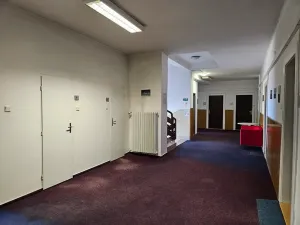 Pronájem kanceláře, Praha - Dejvice, Velflíkova, 47 m2