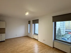 Pronájem bytu 1+kk, Kolín, Roháčova, 29 m2