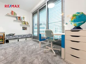 Pronájem bytu 2+kk, Praha - Libeň, Vojenova, 62 m2