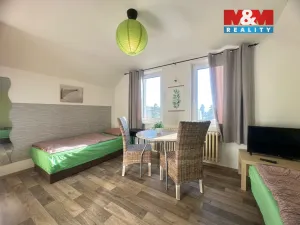 Pronájem rodinného domu, Dobrovice, Komenského, 20 m2