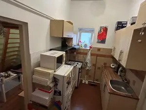 Prodej bytu 2+1, Karlovy Vary, Závodní, 39 m2