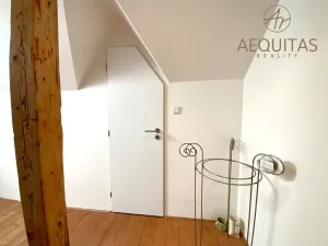 Pronájem bytu 4+kk, Liberec, Stroupežnického, 111 m2