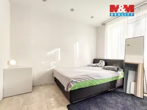 Prodej bytu 3+kk, Šestajovice, Komenského, 48 m2