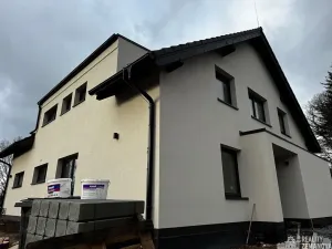 Pronájem bytu 2+kk, Jesenice, Hlavní, 42 m2