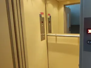 Prodej bytu 3+1, Hradec Králové, Třebechovická, 56 m2