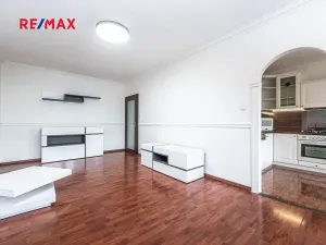 Pronájem bytu 3+1, Praha - Kobylisy, Frýdlantská, 67 m2