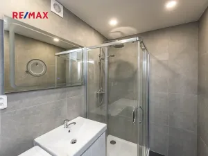 Pronájem bytu 3+1, Praha - Kobylisy, Frýdlantská, 67 m2