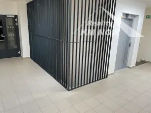 Pronájem bytu 2+kk, Kroměříž, Obvodová, 59 m2