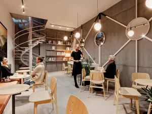 Pronájem obchodního prostoru, Praha - Vršovice, Kubánské náměstí, 112 m2