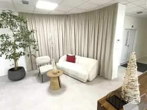 Pronájem kanceláře, Praha - Holešovice, Dělnická, 1252 m2