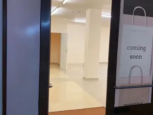 Pronájem obchodního prostoru, Karlovy Vary, Divadelní náměstí, 100 m2