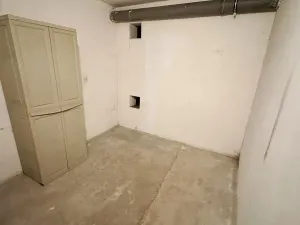 Pronájem garáže, Praha - Košíře, Zahradníčkova, 50 m2