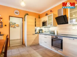 Prodej činžovního domu, Mimoň, nám. 1. máje, 120 m2