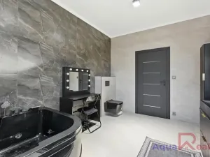 Prodej rodinného domu, Karlovy Vary, 180 m2