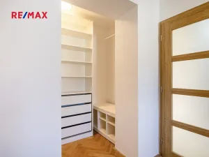 Pronájem bytu 3+1, Praha - Dejvice, Mydlářka, 55 m2