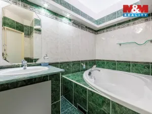 Prodej bytu 2+1, Chodov, náměstí 9. května, 60 m2