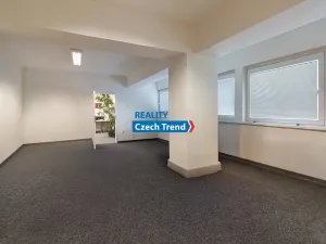 Pronájem kanceláře, Olomouc, Šlechtitelů, 50 m2