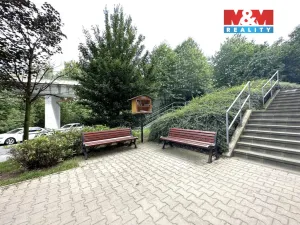 Pronájem bytu 1+kk, Praha - Hloubětín, Nademlejnská, 37 m2