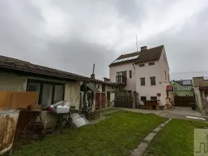 Prodej vícegeneračního domu, Lahošť, Švermova, 250 m2