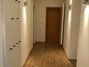 Pronájem bytu 2+kk, Praha - Záběhlice, Nad Chaloupkami, 62 m2