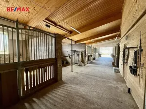 Prodej zemědělského objektu, Spálené Poříčí, 164000 m2