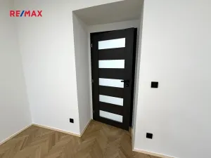 Pronájem bytu 3+kk, Praha - Vinohrady, náměstí Jiřího z Lobkovic, 86 m2