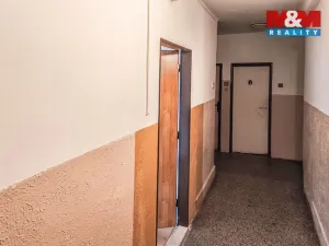 Prodej bytu 1+kk, Karlovy Vary - Rybáře, Majakovského, 24 m2