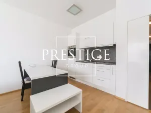 Pronájem bytu 1+kk, Praha - Smíchov, Švédská, 48 m2
