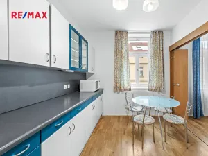 Pronájem bytu 3+1, Praha - Holešovice, Umělecká, 93 m2