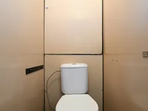 Prodej bytu 1+kk, Praha - Prosek, Lovosická, 34 m2