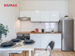 Pronájem bytu 2+kk, Brno, Listnatá, 45 m2