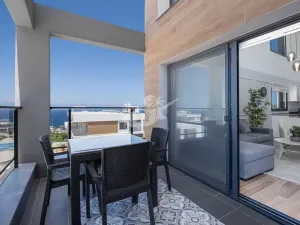 Prodej bytu 2+1, Agios Amvrosios Keryneias, Kypr, 76 m2