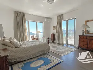 Prodej vily, Kumbor, Černá Hora, 320 m2