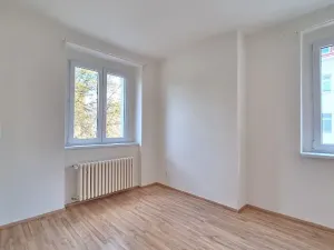 Pronájem bytu 2+kk, Praha - Strašnice, Černokostelecká, 47 m2