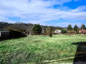 Prodej komerční nemovitosti, Lštění, Míru, 1933 m2