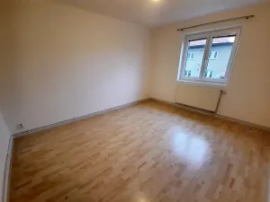 Pronájem bytu 2+1, Radnice, Sídliště, 60 m2