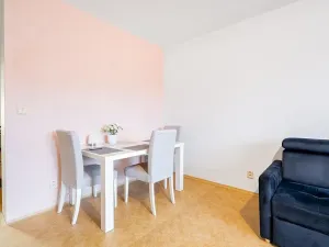 Prodej bytu 1+kk, Beroun, Náměstí Joachima Barranda, 42 m2