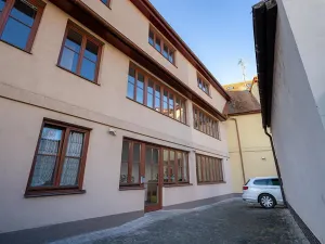 Prodej bytu 1+kk, Beroun, Náměstí Joachima Barranda, 42 m2