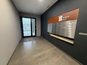 Pronájem bytu 1+kk, Praha - Žižkov, Tetauerova, 33 m2