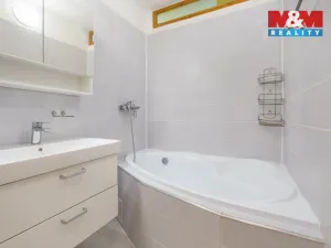 Prodej bytu 3+1, Karlovy Vary - Stará Role, Dvořákova, 83 m2