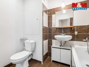 Prodej bytu 3+1, Teplice - Prosetice, Rovná, 67 m2