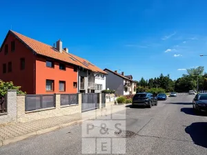 Prodej vícegeneračního domu, Praha - Štěrboholy, Pod areálem, 333 m2