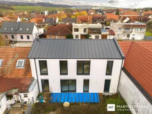 Prodej rodinného domu, Starovice, 221 m2