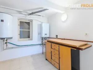 Pronájem bytu 2+kk, Praha - Bubeneč, Eliášova, 55 m2