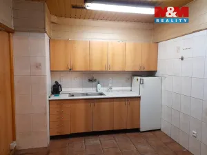 Pronájem skladu, Lešná, 379 m2