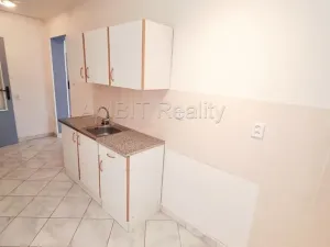 Pronájem kanceláře, Praha - Řepy, Žalanského, 63 m2