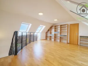 Prodej bytu 3+1, Praha - Suchdol, Brandejsovo náměstí, 116 m2