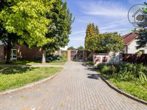 Prodej bytu 3+1, Praha - Suchdol, Brandejsovo náměstí, 116 m2